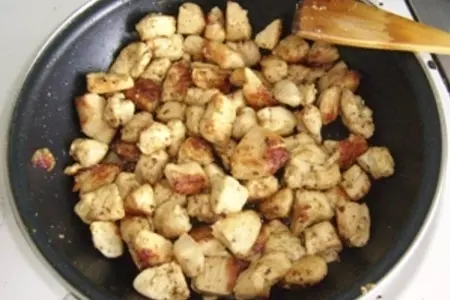 Салат "цезарь" с курицей: шаг 1