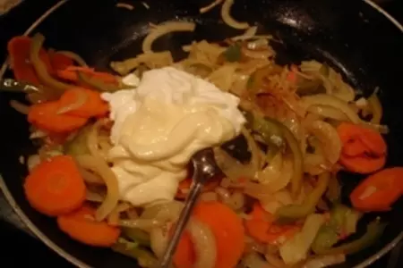 Сазан запеченный с овощами: шаг 4