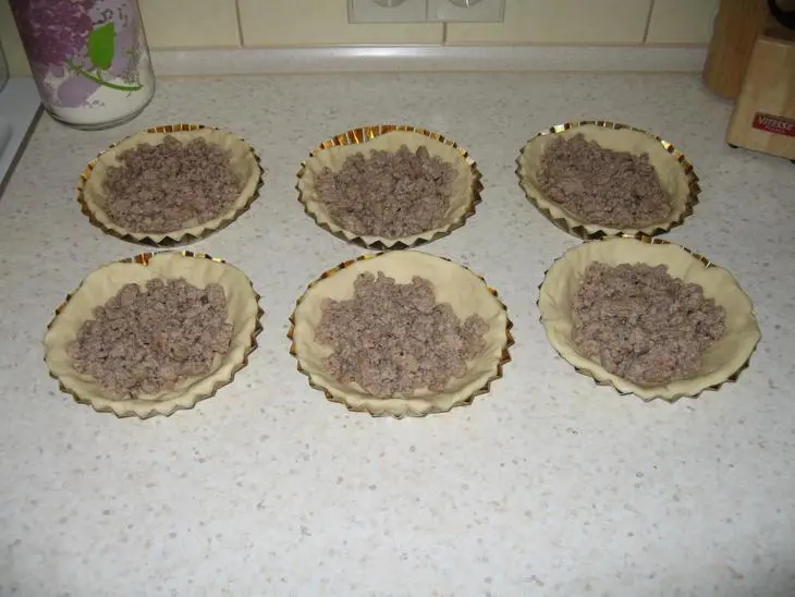 Домашняя мясная пицца: шаг 5