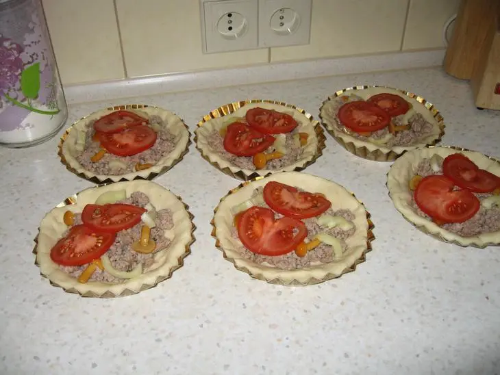 Домашняя мясная пицца: шаг 6
