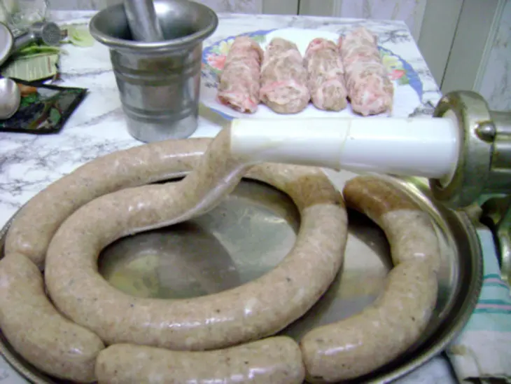 Куриные  колбаски: шаг 4