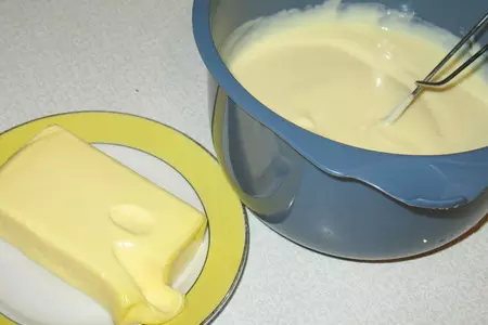 Безейный тортик с клубникой. укутанный снегами и туманами.: шаг 1