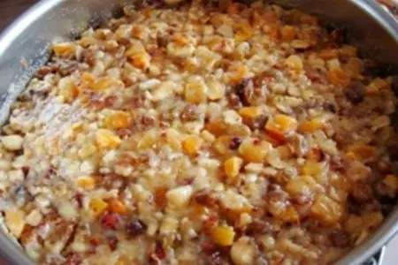 Пирог с орехами и курагой: шаг 5