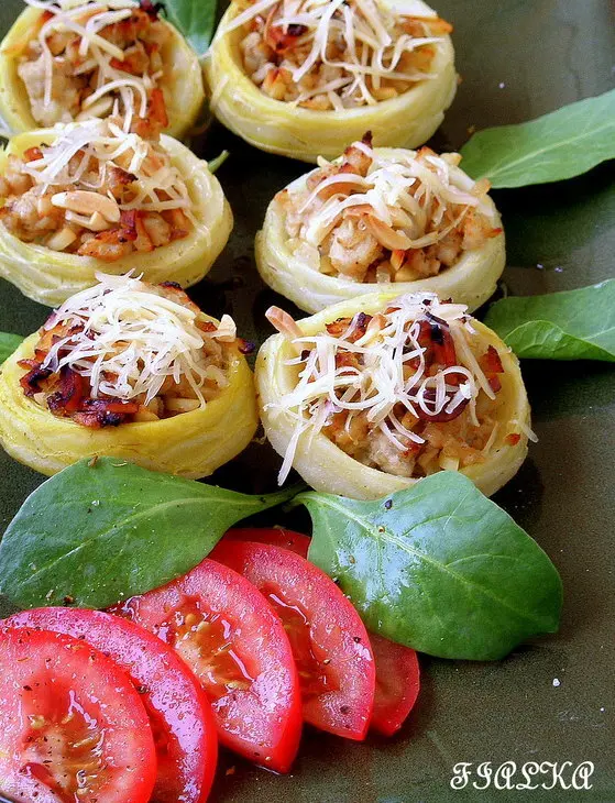 Артишоки фаршированные курицей и миндалем: шаг 1