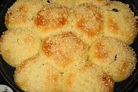 Булочки с наполнителем и посыпкой: шаг 4