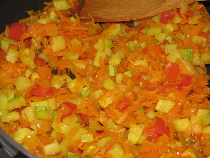 Баклажанный тортик с овощами.: шаг 2