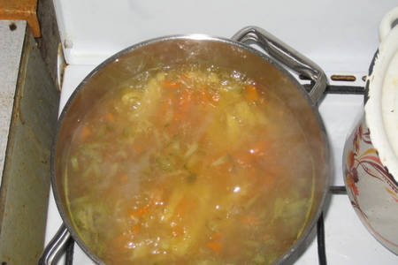 Салатный суп с солеными огурцами: шаг 5