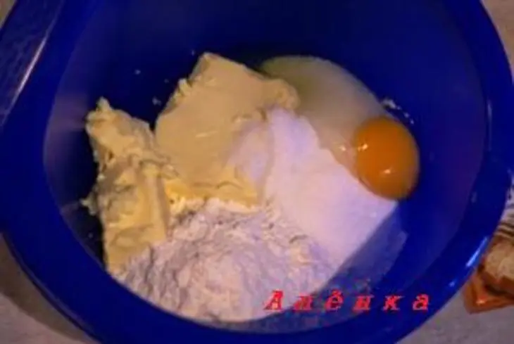 Клубничная полянка на творожном пироге (erdbeere-käsekuchen): шаг 2