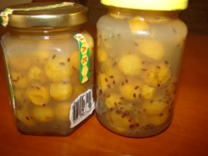 Варенье из крыжовника с зелёным чаем: шаг 1