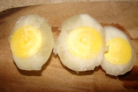 Яичница из замороженных яиц: шаг 2