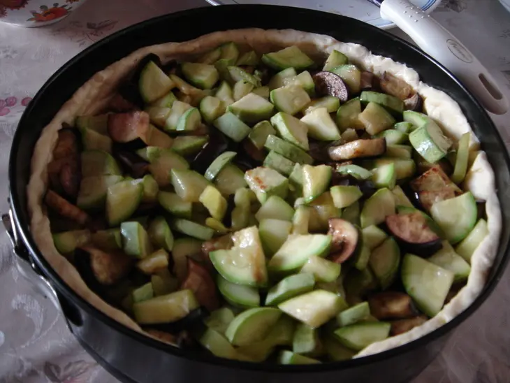 Киш с фаршем и овощами: шаг 5