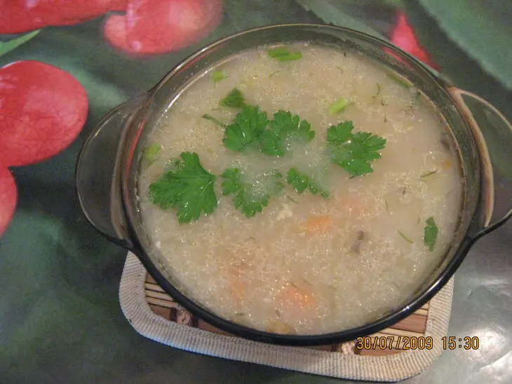 Супчик дня с шампиньонами и лисичками: шаг 4