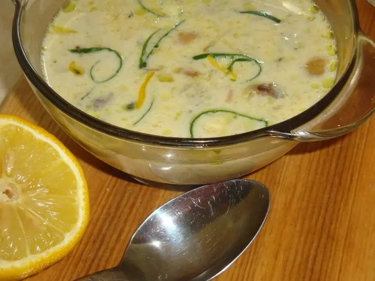 Суп с шампиньонами и овощами: шаг 1