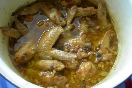 Куриные крылышки в пикантном соусе: шаг 3