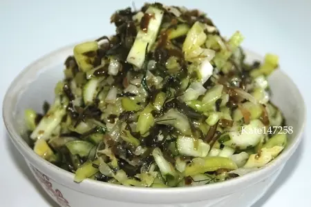 Салат овощной с морской капустой: шаг 1