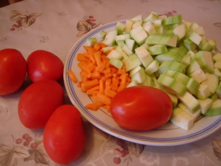 Салат из нута  и  кабачков: шаг 1