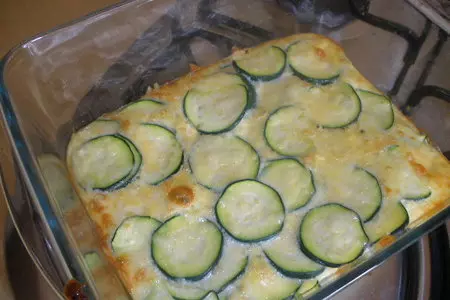 Запеканка с мясом на подкладке из сырного суфле с цуккини: шаг 3