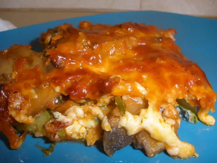 Запеканка с мясом на подкладке из сырного суфле с цуккини: шаг 6