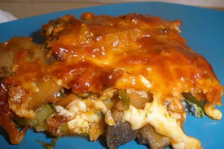 Запеканка с мясом на подкладке из сырного суфле с цуккини: шаг 6