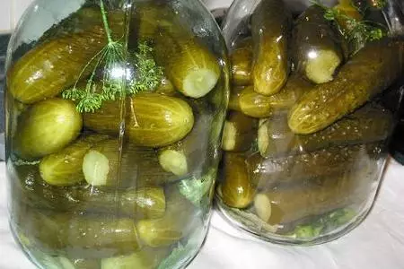 Огурцы соленые консервированные: шаг 1