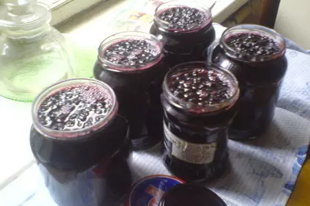 Варенье из чёрной смородины: шаг 3