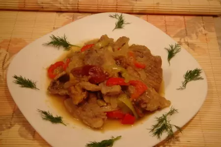 Свинина тушеная со сливами и яблокам: шаг 6