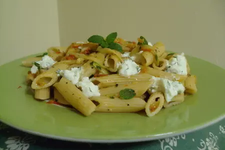 Пенне с кабачками и  сыром.: шаг 3