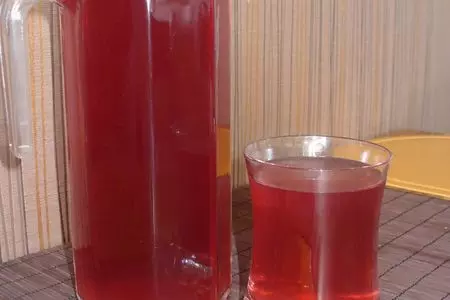 Компот яблочный с черникой: шаг 2