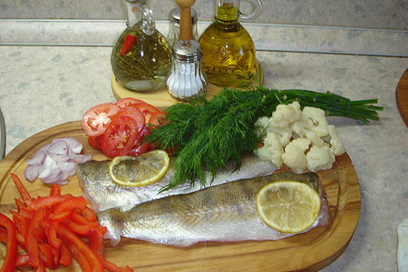 Рыба, запеченная в пергаменте с овощами: шаг 1