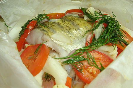 Рыба, запеченная в пергаменте с овощами: шаг 5