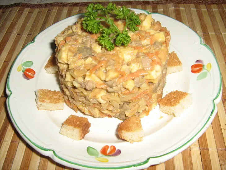 Салат из куриной печени"очень сытный": шаг 1