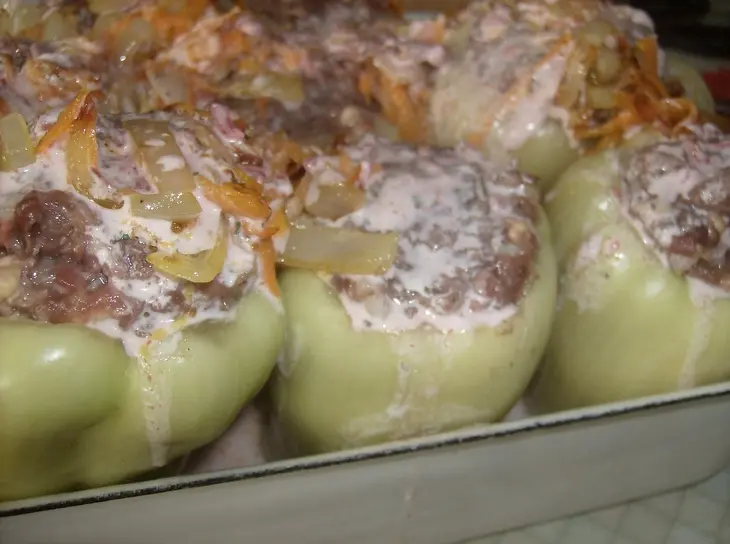 Перчики, фаршированные мясным ассорти: шаг 5