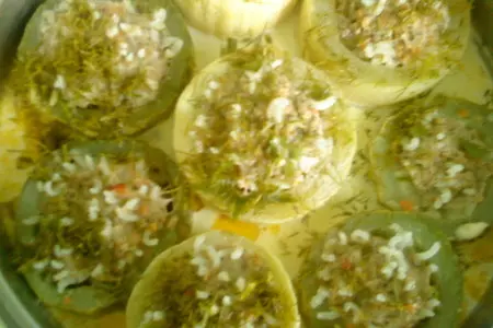 Фаршированные кабачки в сырном соусе: шаг 1