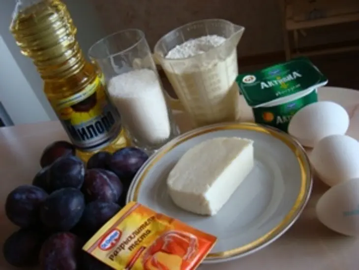 Сырно-сливовый пирог: шаг 1