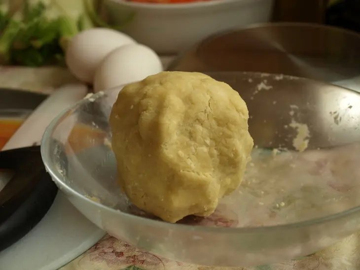 Киш с форелью, креветками и фенхелем: шаг 2