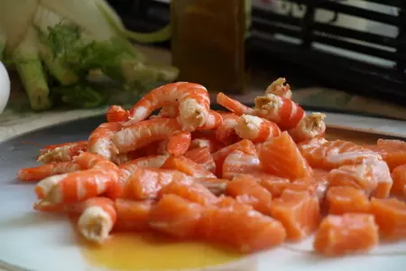 Киш с форелью, креветками и фенхелем: шаг 5