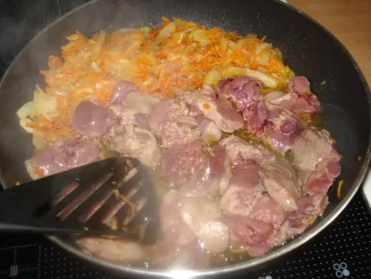 Паштет из куриной печени с фисташками "от евы": шаг 3
