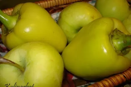 Перец, маринованный с яблочками: шаг 1