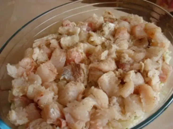 Запеканка с рыбой, кальмарами , овощами и рисом: шаг 4