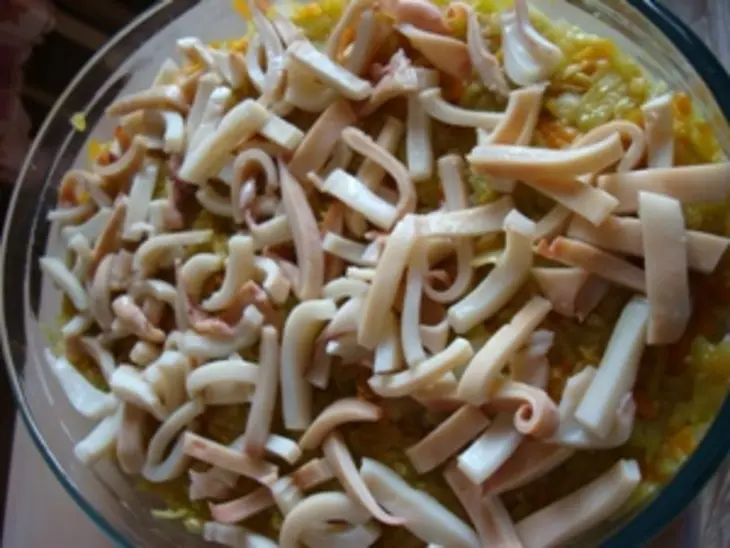 Запеканка с рыбой, кальмарами , овощами и рисом: шаг 5