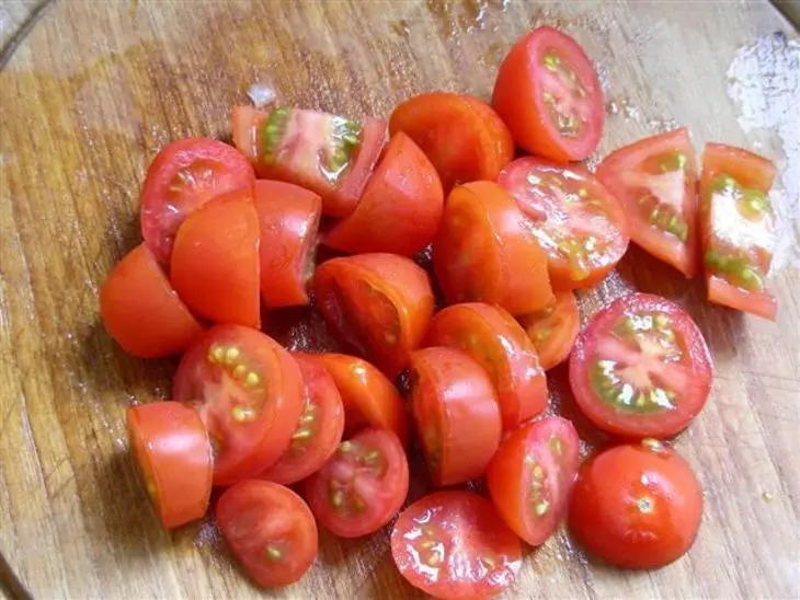 Баклажаны под густым соусом из помидоров: шаг 2