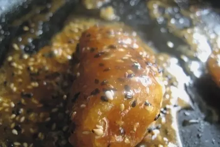 Бананы в кунжутной карамели: шаг 5