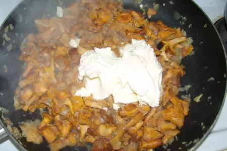 Лисички в сметане с картошкой: шаг 6