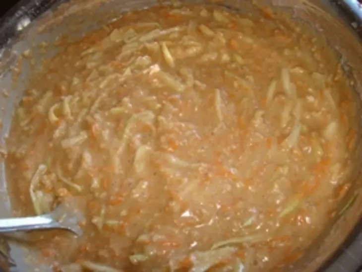 Mаффины с овсяными хлопьями, кабачком и морковью: шаг 2