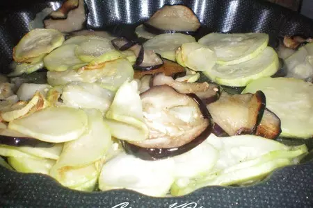 Салат из печеных овощей под йогуртовым соусом: шаг 5