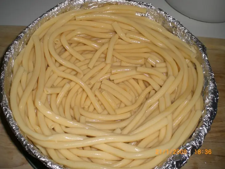 Макаронно-мясной торт с салями: шаг 7