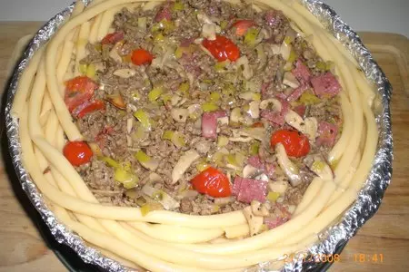 Макаронно-мясной торт с салями: шаг 8