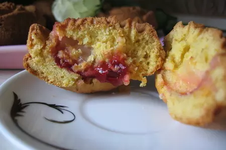 Морковные маффины со сливой: шаг 3