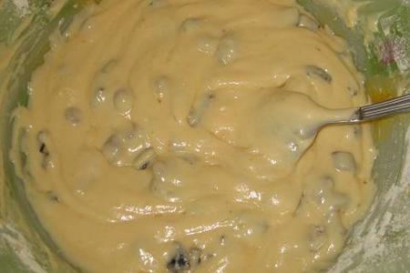 Йогуртовый кекс с черносливом: шаг 1