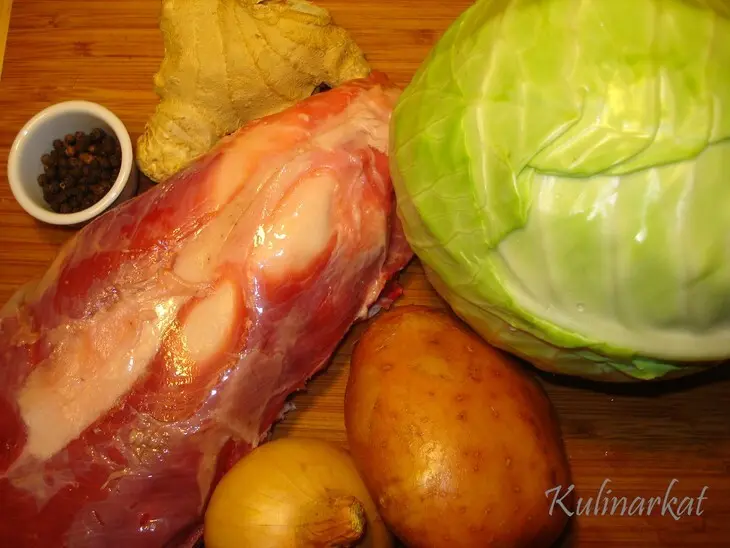 Кааликлимписоппа (капустный суп с клецками): шаг 1